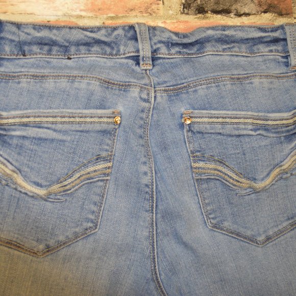 White House Black Market distressed jeans/whitewashed/women's size 6 - Picture 6 of 10